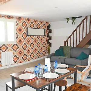 Appartement Travel 10mn Aeroport Cdg, Villeneuve-sous-Dammartin